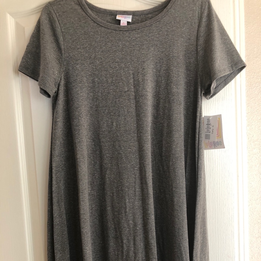 Carly grey and black stripes